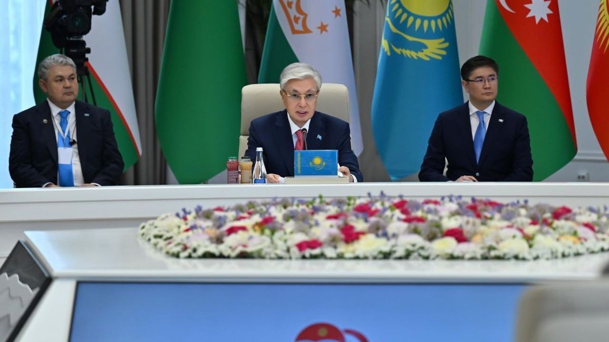 Тоқаев Қырғызстанда: Бауырлас халықтардың бірлігі – мәңгілік құндылық
